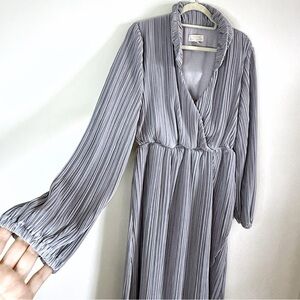 Elegant Silver Long Sleeve Dress for Specials Occasions or Formal on Cruise